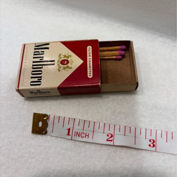 Vintage Marlboro Matchbook - Picture 4 of 4